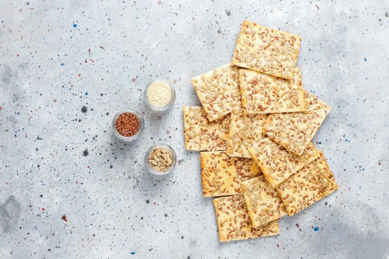 homemade sourdough discard crackers
